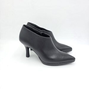 Scarpa filoforma con tacco e plateau